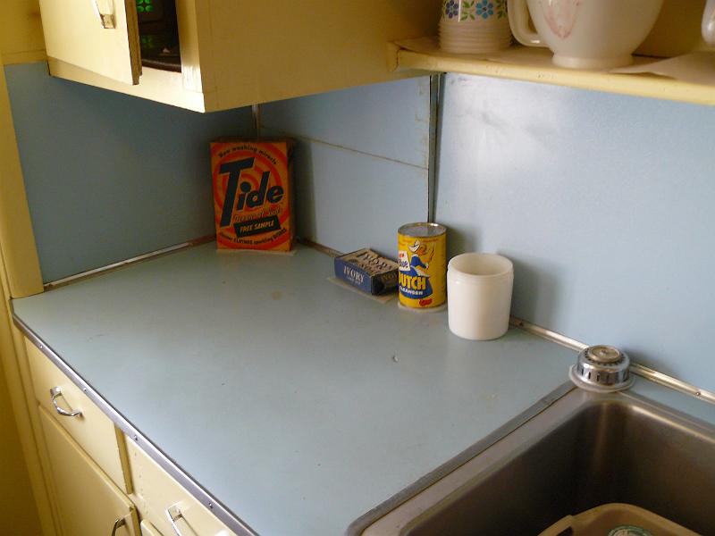 P1090070.JPG - Old timey products.