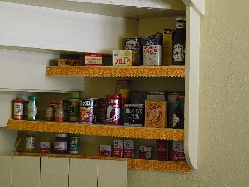 P1090072.JPG - The Jell-O was celery flavoured.