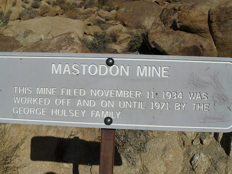 P1080019.JPG - A neat old abandoned mine.