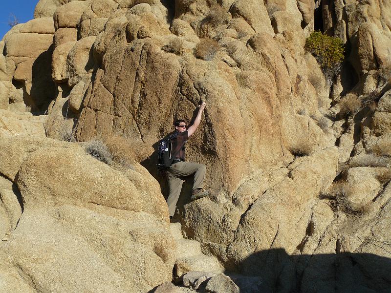 P1080038.JPG - A desert rock climber (hardly)
