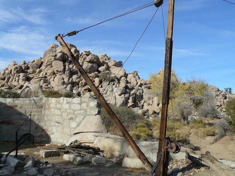 P1080202.JPG - His overhead crane.