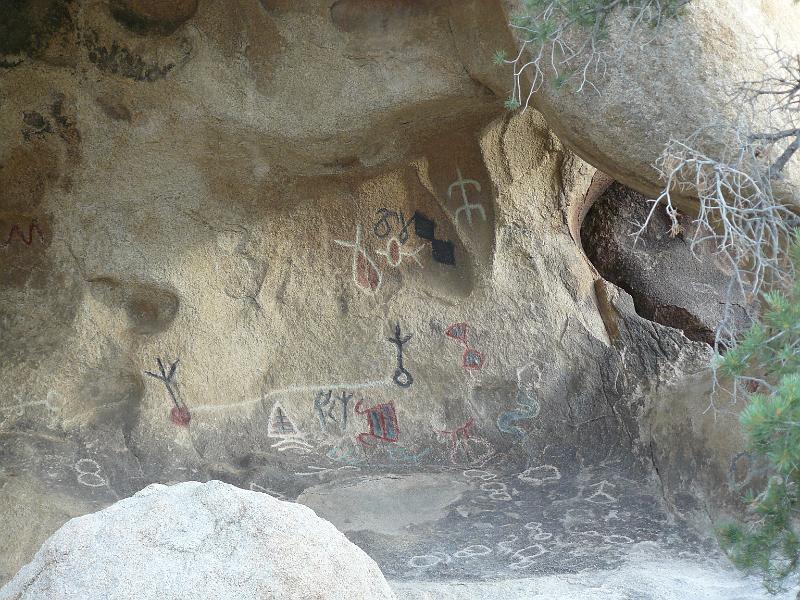 P1080264.JPG - Petrglyphs. The colouring is actually vandalsim, but the writing itself was really neat.