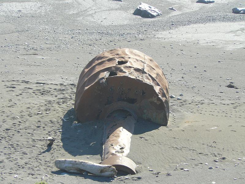 P1060733.JPG - A piece from a shipwreck. Anyone guess what it is?