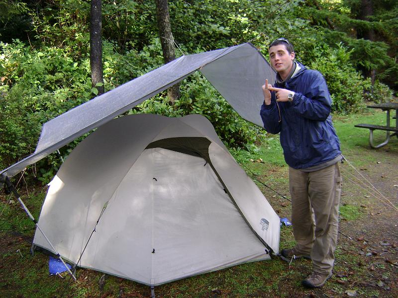 DSC03742.JPG - A shelter of that calibre could only have been built by a certified engineer