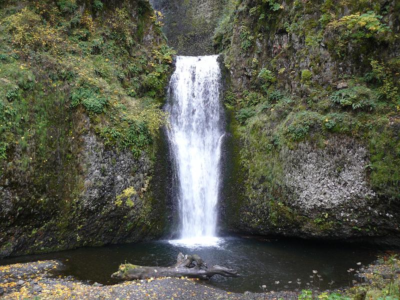 P1060231.JPG - Multnomah Falls
