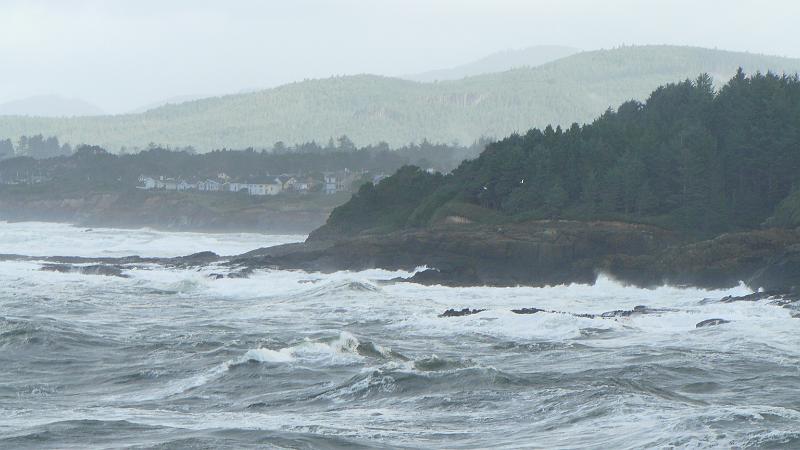 P1060301.JPG - The Oregon Coast on a windy day