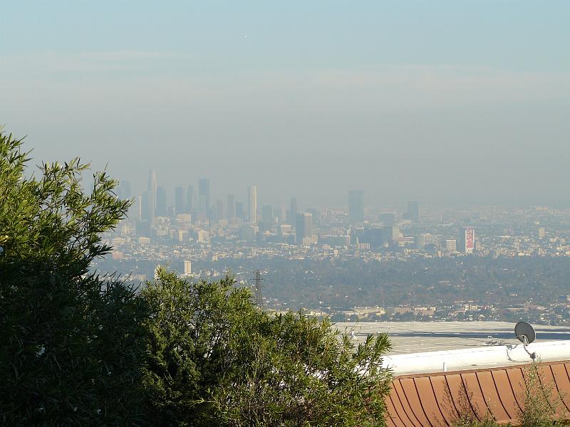 P1070595.JPG - the smog is terrible.