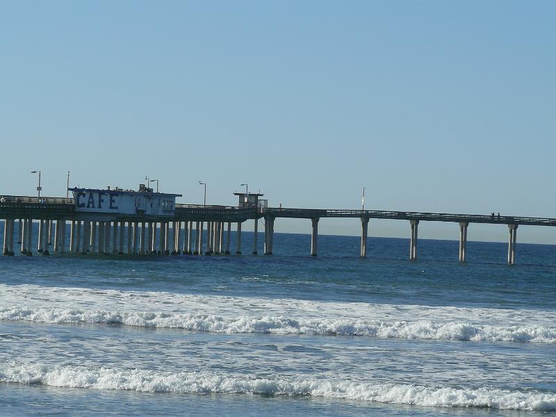 P1070887.JPG - That cafe on the Ocean Beach pier had the most incredible fish tacos and fries.