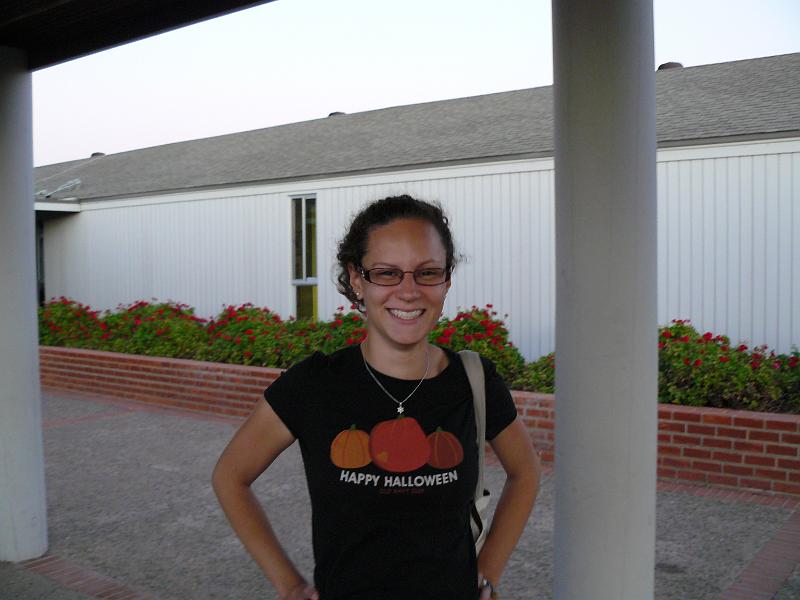 P1070915.JPG - Rebecca's hilarious t-shirt that she bought for a dollar. The irony: it was Thanksgiving!