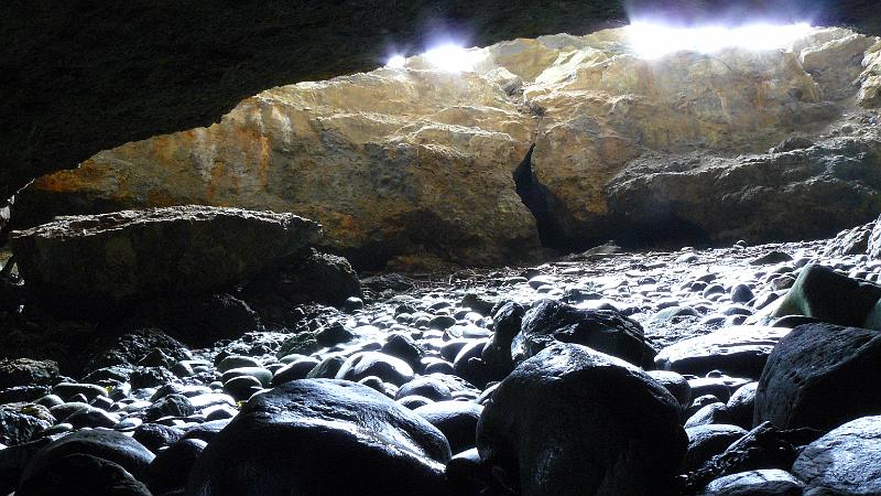 P1050875.JPG - We went exploring in a small cave